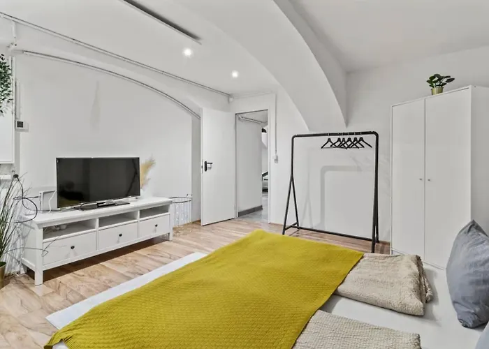 Apartment Cozy Basement Near Belvedere *